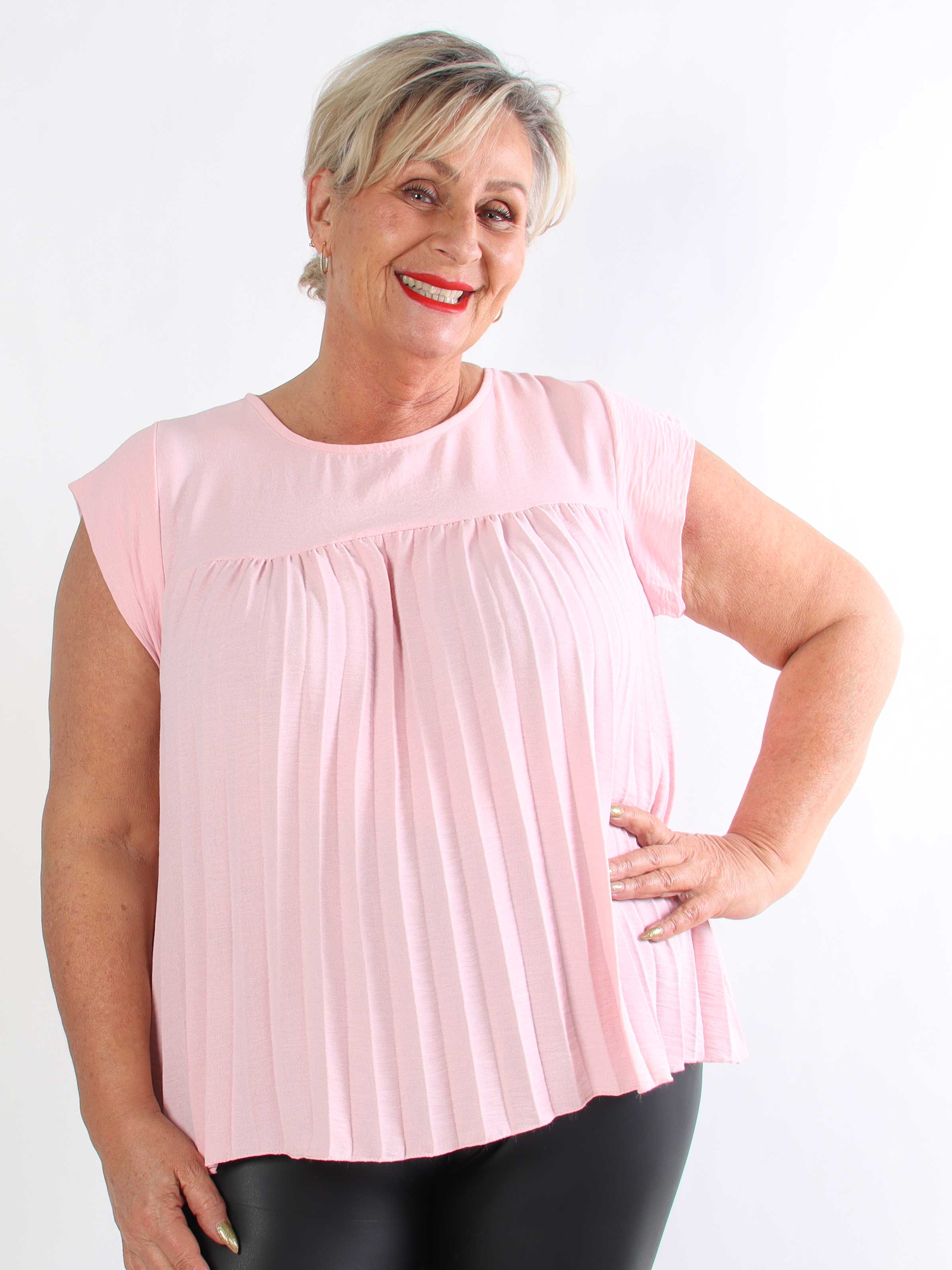 Nancy Shirt - Plus size tunika med fine plisseringer